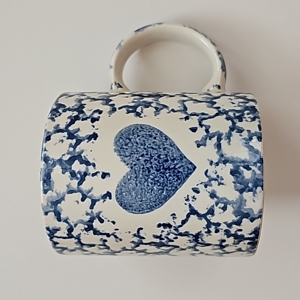 Gibson Spongeware Blue Heart Design Mug